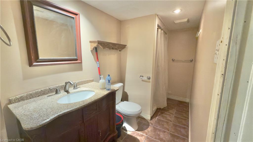Residential Lease in Waterloo 4