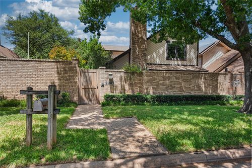 2207 Winter Sunday Way, Arlington, TX, 76012 | Card Image