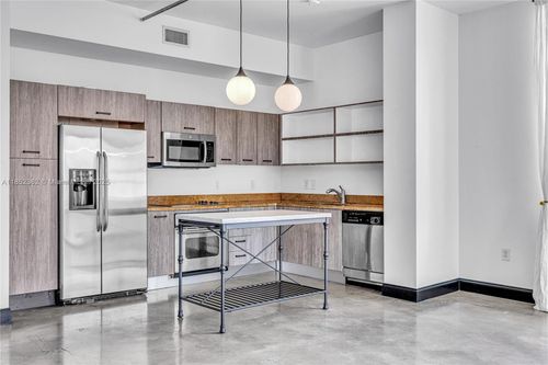 apt-504-2275 Biscayne Blvd, Miami, FL, 33137-5033 | Card Image