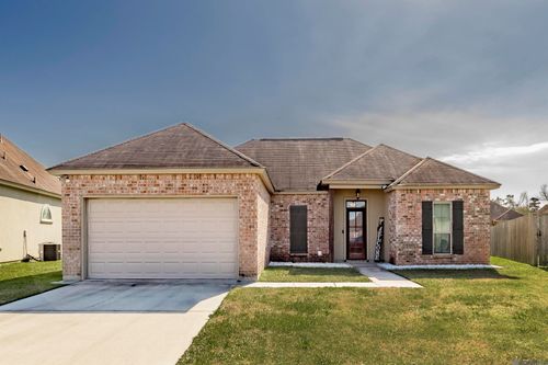 10806 Fenway Ln, Denham Springs, LA, 70726-6713 | Card Image