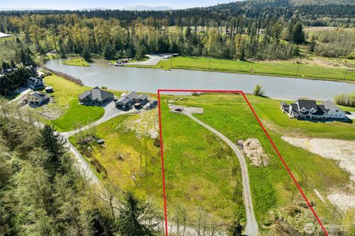 18177 Bow Lake Ln, Bow, WA, 98232-9557 | Card Image