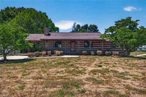7000 Oakridge Drive, Lexington, NC, 27295 | Card Image