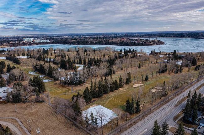 6918 Legare Dr Sw, House other with 4 bedrooms, 7 bathrooms and 3 parking in Calgary AB | Image 48