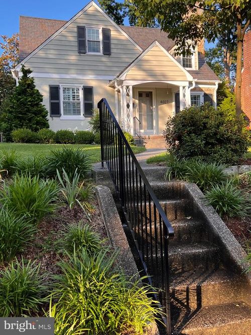 4027 Deepwood Rd, BALTIMORE, MD, 21218-1404 | Card Image