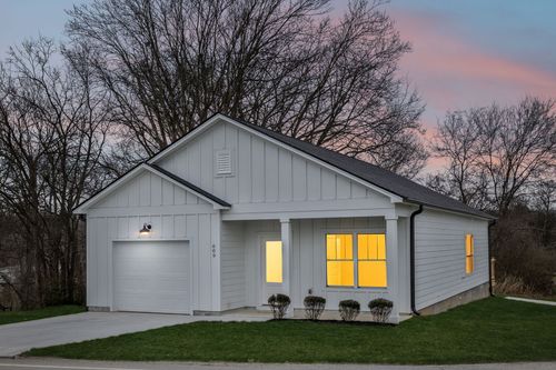 609 S Main St, Mount Pleasant, TN, 38474-1636 | Card Image