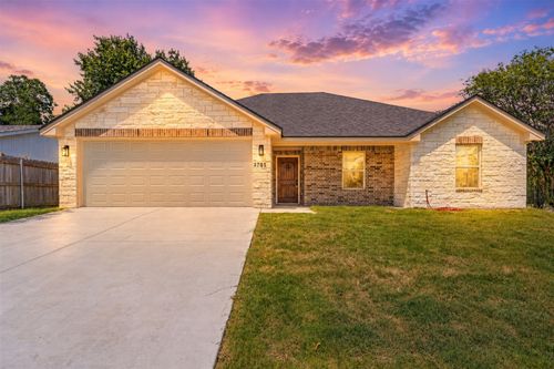 3701 Manor Dr, Waco, TX, 76706-4217 | Card Image
