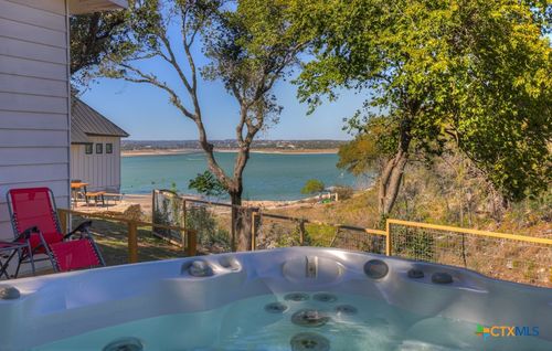 901 Glenn Dr, Canyon Lake, TX, 78133-3432 | Card Image