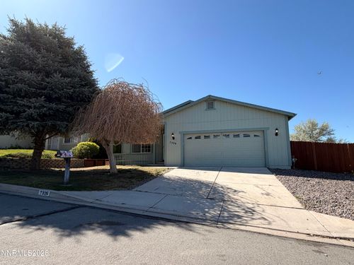 7326 Warhol Dr, Sun Valley, NV, 89433-6663 | Card Image