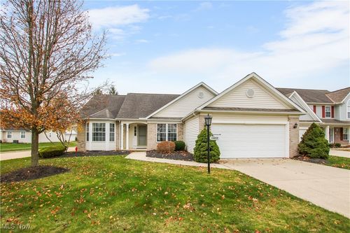 18653 N Winding Oak Drive, Middleburg Heights, OH, 44130 | Card Image