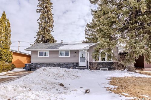 1701 Preston Ave S, Saskatoon, SK, S7H2V7 | Card Image