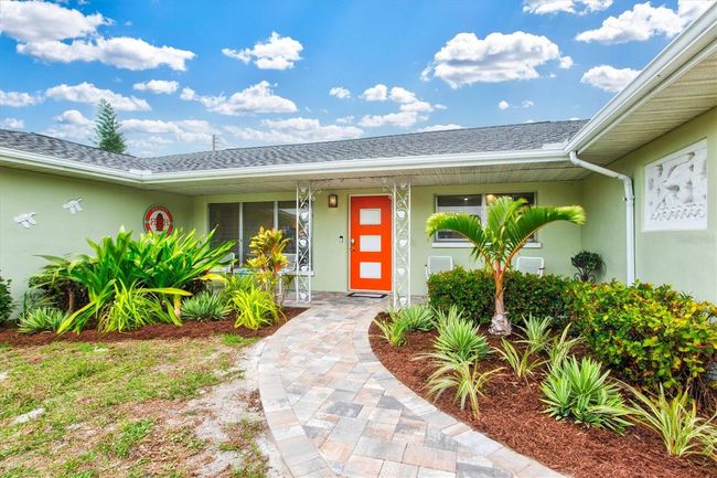 2473 Davis Blvd, House other with 3 bedrooms, 2 bathrooms and null parking in Sarasota FL | Image 6