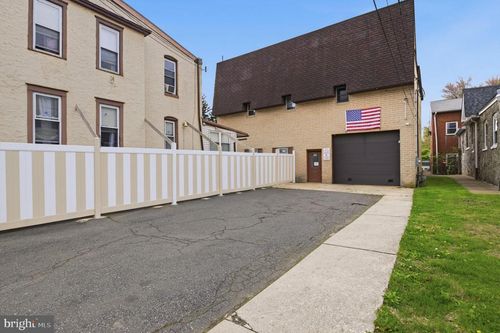 238 Clifton Ave, COLLINGDALE, PA, 19023-3712 | Card Image