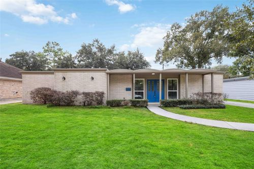 5507 Braesvalley Dr, Houston, TX, 77096-3001 | Card Image