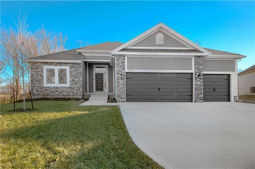 9439 N Belton Ave, Kansas City, MO, 64154 | Card Image