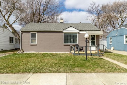 2411 Harris St, Ferndale, MI, 48220-3018 | Card Image