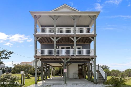 1517 Wahoo St, N Topsail Beach, NC, 28460-8232 | Card Image