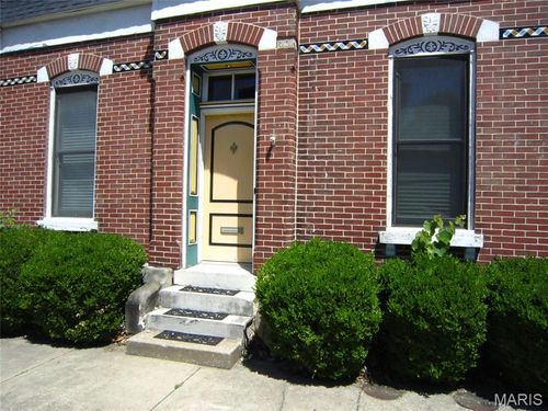 403 E B St, Belleville, IL, 62220-1412 | Card Image