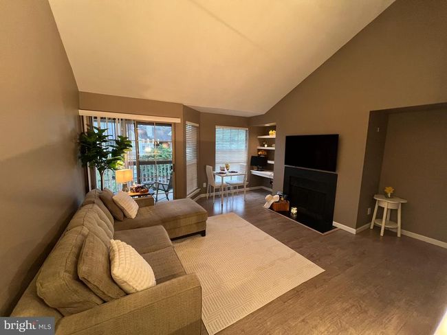 APT-1034 - 12163 Penderview Ter, Condo with 1 bedrooms, 1 bathrooms and null parking in FAIRFAX VA | Image 9