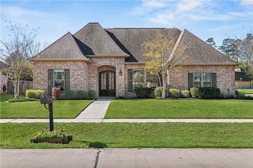 1329 Avenue Lacroix, Covington, LA, 70433-6443 | Card Image