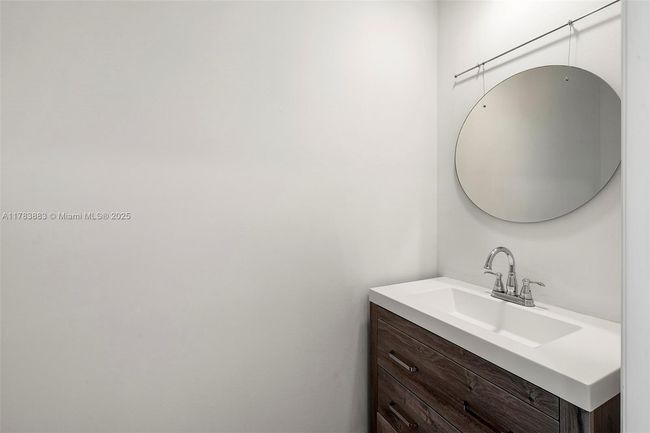 APT-2611 - 888 Brickell Key Dr, Condo with 2 bedrooms, 3 bathrooms and null parking in Miami FL | Image 12