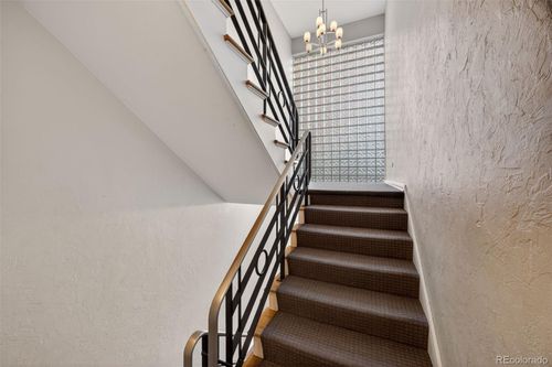 apt-301-733 E 2nd Ave, Denver, CO, 80203-4249 | Card Image