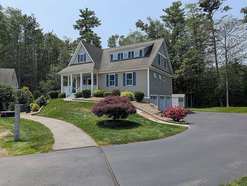 8 Locke Ln, Seabrook, NH, 03874-4592 | Card Image