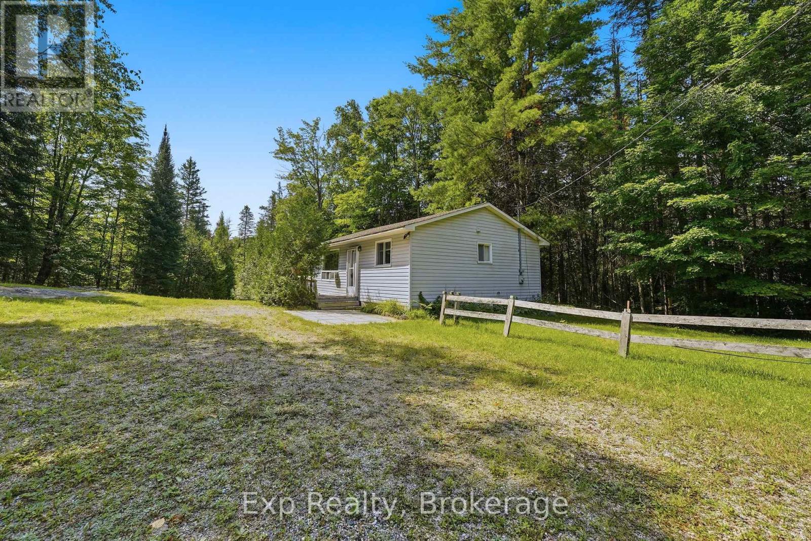 Residential in Frontenac (Frontenac Centre) 4