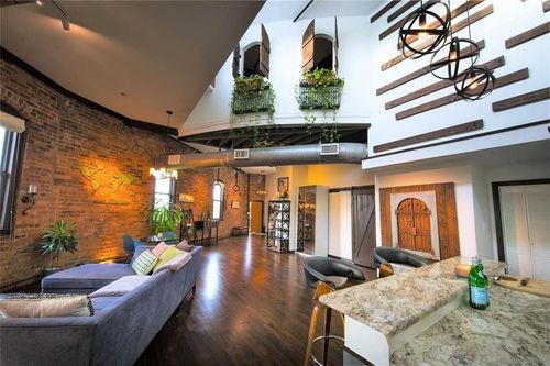 apt-206-2220 S Harwood St, Dallas, TX, 75215-1357 | Card Image