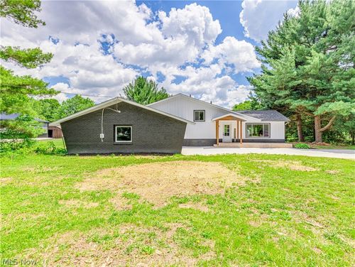 6275 Taylor Rd, New Franklin, OH, 44216-9364 | Card Image