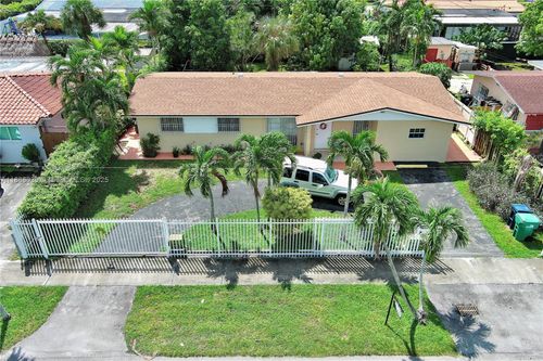 8220 Sw 12th Ter, Miami, FL, 33144-4330 | Card Image