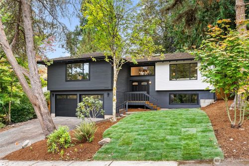 17001 Ne 35th St, Bellevue, WA, 98008-6107 | Card Image