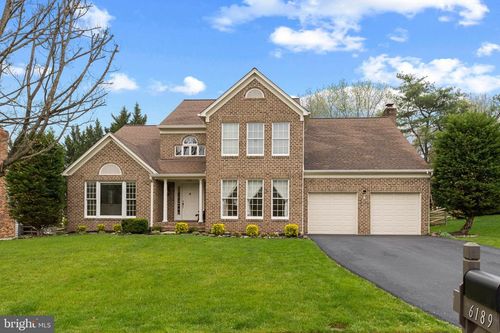 6189 Hidden Canyon Rd, CENTREVILLE, VA, 20120-1177 | Card Image