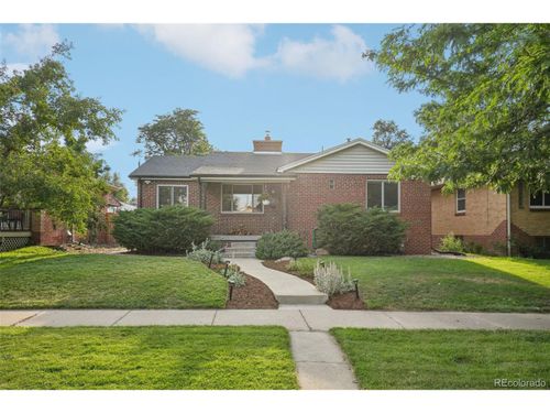 2685 Holly St, Denver, CO, 80207-3229 | Card Image