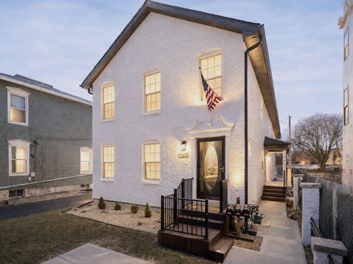 327a-327 N Loomis St, Naperville, IL, 60540-5560 | Card Image