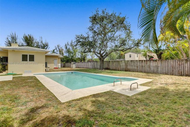 4340 Pine Tree Dr, House other with 5 bedrooms, 5 bathrooms and null parking in Miami Beach FL | Image 25