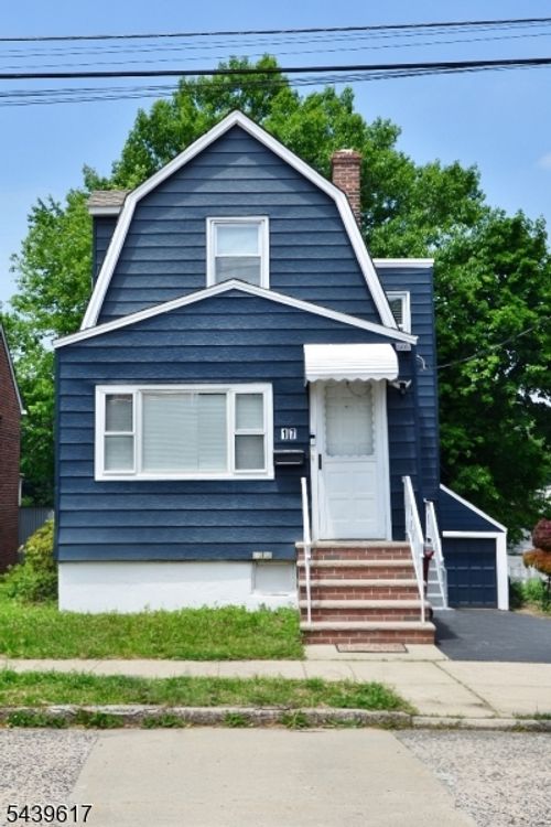 17 Brown St, Nutley, NJ, 07110-3104 | Card Image