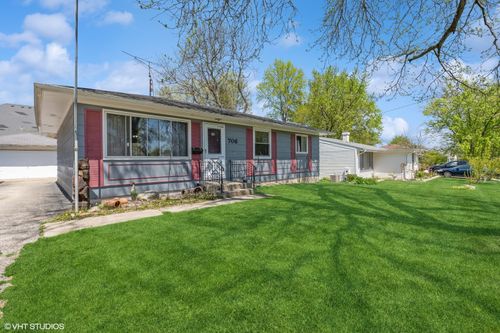 706 University St, Harvard, IL, 60033-3228 | Card Image