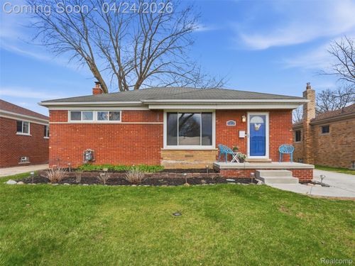 23225 Playview St, Saint Clair Shores, MI, 48082-2087 | Card Image