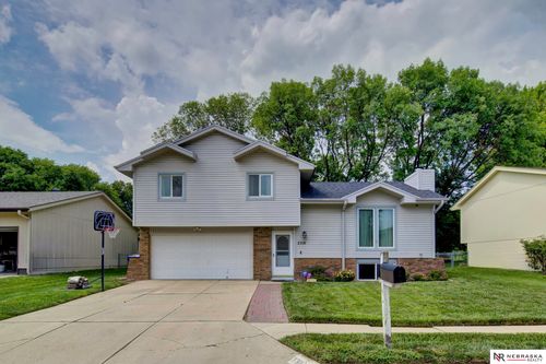2316 Georgetown Pl, Bellevue, NE, 68123-1050 | Card Image