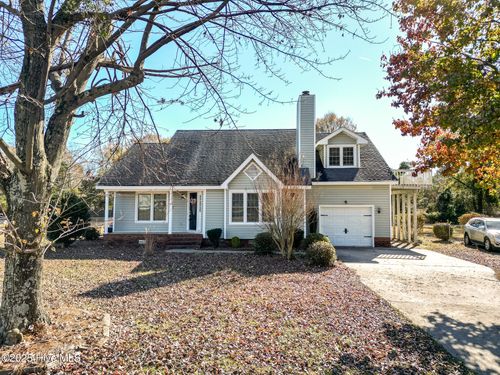 108 Moss Hill Dr, Goldsboro, NC, 27530-9384 | Card Image