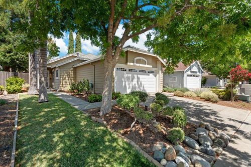 821 Turquoise St, Vacaville, CA, 95687-7809 | Card Image