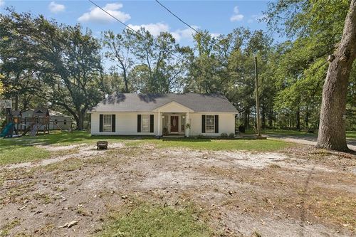 38030 Michelle Dr, Pearl River, LA, 70452-4526 | Card Image