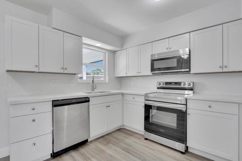 119 Se Camino St, Port St. Lucie, FL, 34952-2285 | Card Image