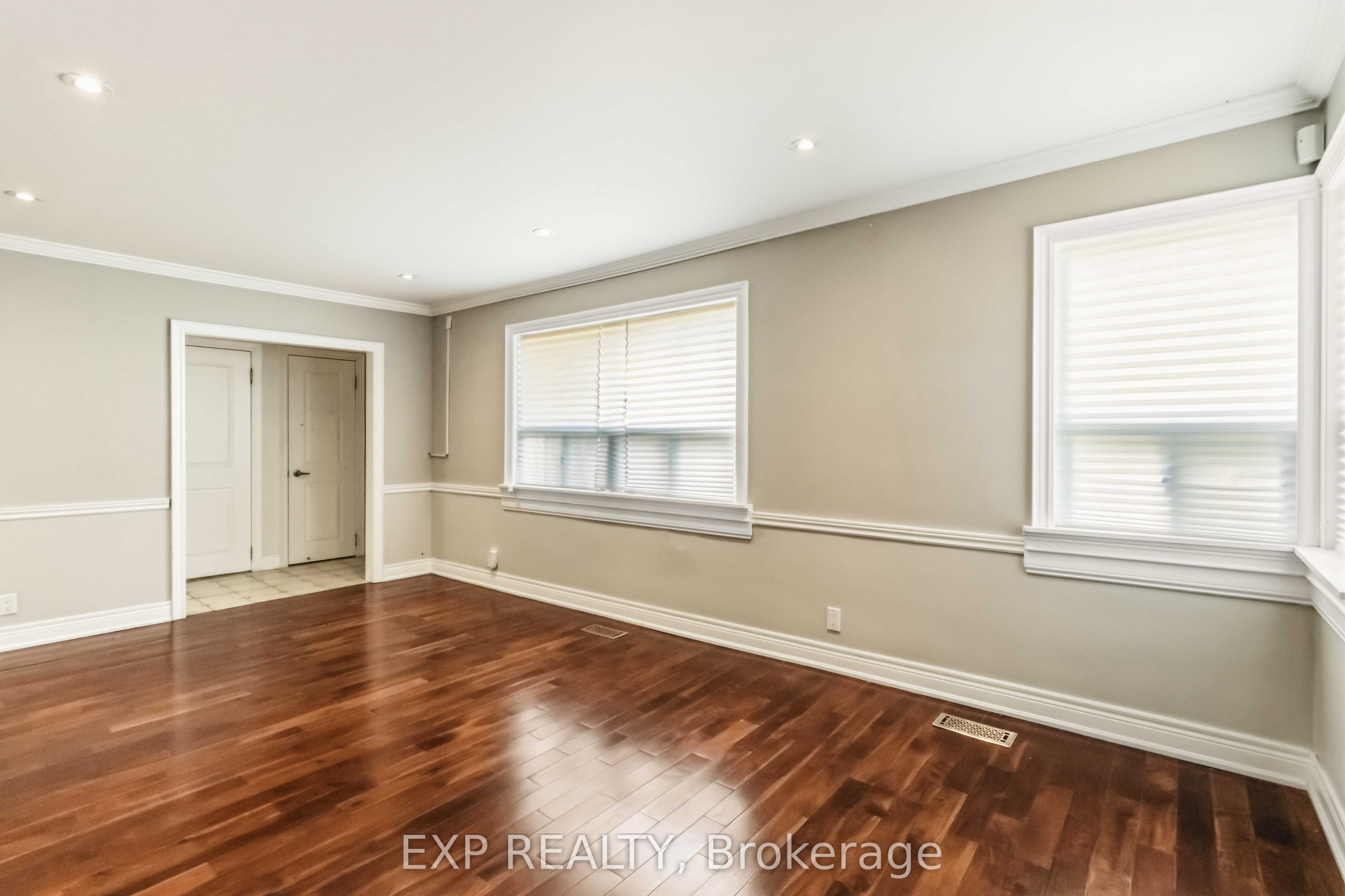 Residential Lease in Toronto W04 4