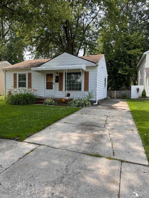 6114 Hazel St, Taylor, MI, 48180-1017 | Card Image