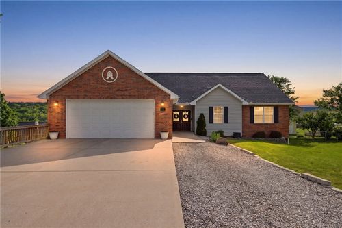 22 Bandy Dr, Holiday Island, AR, 72631-4501 | Card Image