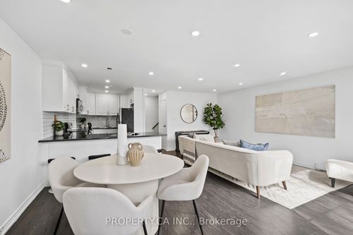 179-1055 Dundas St E, Mississauga, ON, L4Y3X6 | Card Image