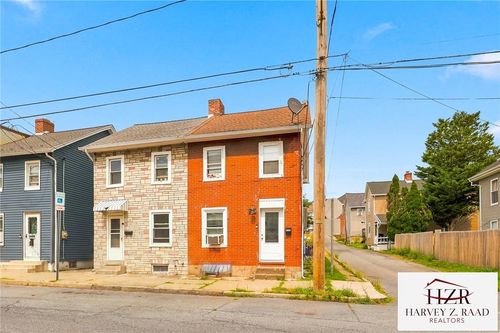 1005 Front St, CATASAUQUA, PA, 18032-2728 | Card Image