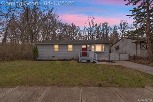 35815 Cypress St, Romulus, MI, 48174-4033 | Card Image