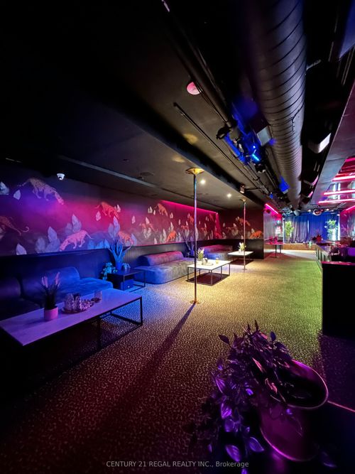 563 Queen St W, Toronto, ON, M5V2B6 | Card Image